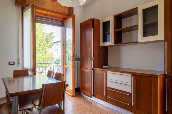 casa indipendente in vendita a Voghera