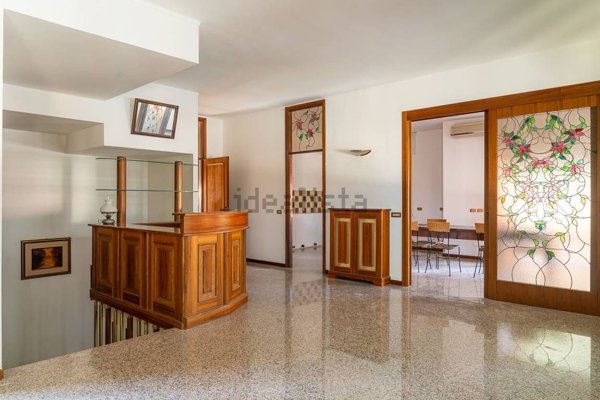 casa indipendente in vendita a Voghera