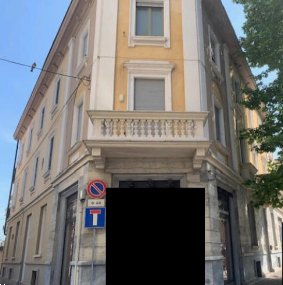 negozio in vendita a Voghera