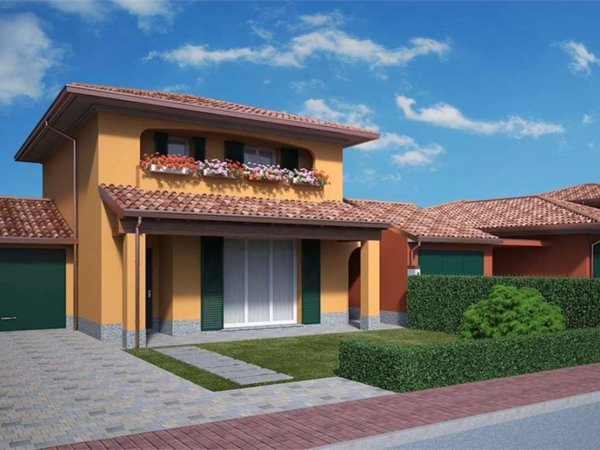 casa indipendente in vendita a Voghera