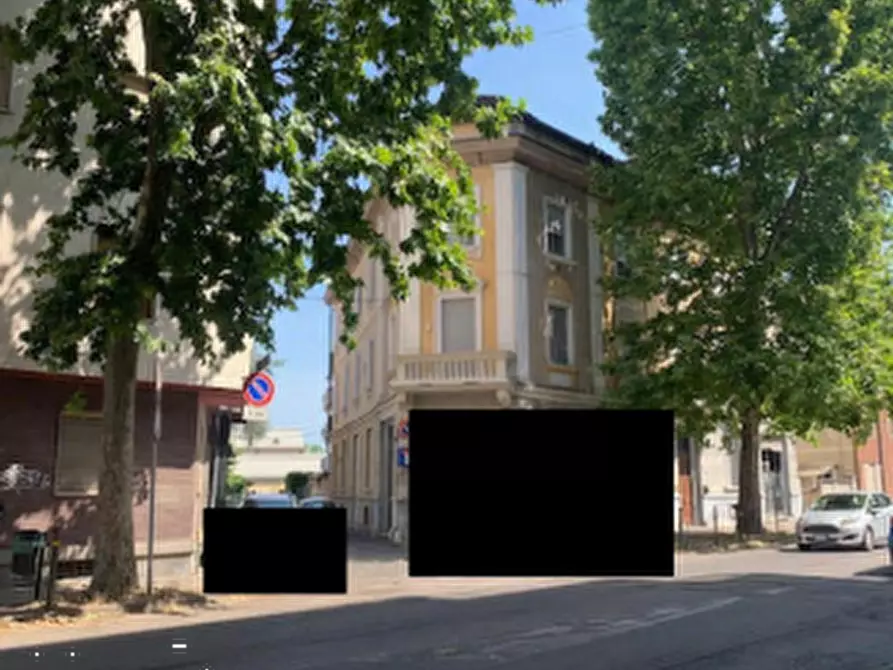 negozio in vendita a Voghera
