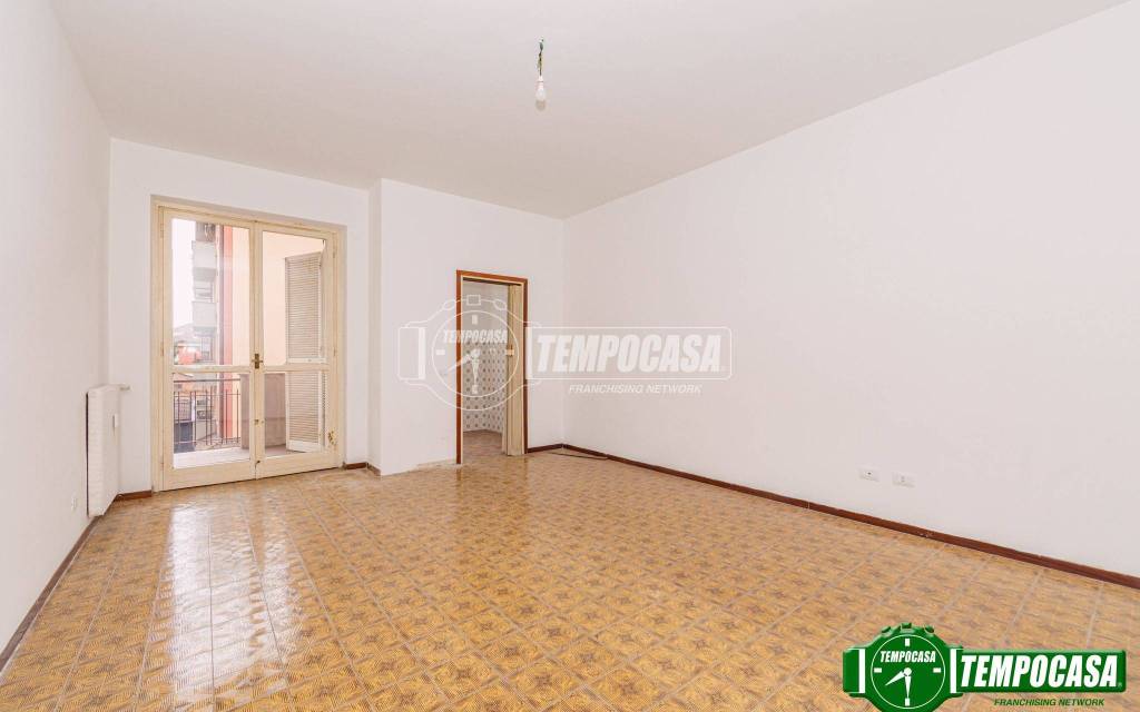 appartamento in vendita a Voghera in zona Campoferro