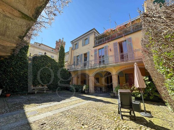 casa indipendente in vendita a Voghera