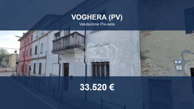 casa indipendente in vendita a Voghera in zona Oriolo