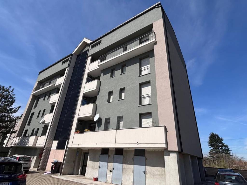 appartamento in vendita a Voghera in zona Campoferro