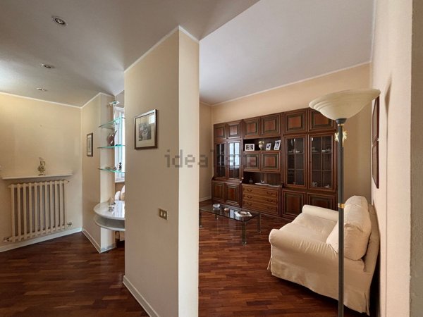 casa indipendente in vendita a Voghera