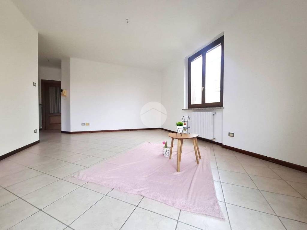 appartamento in vendita a Voghera in zona Campoferro