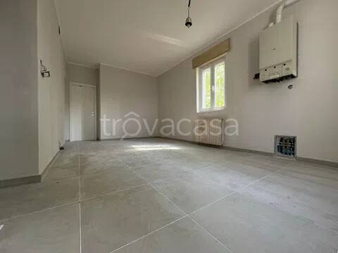 casa indipendente in vendita a Voghera