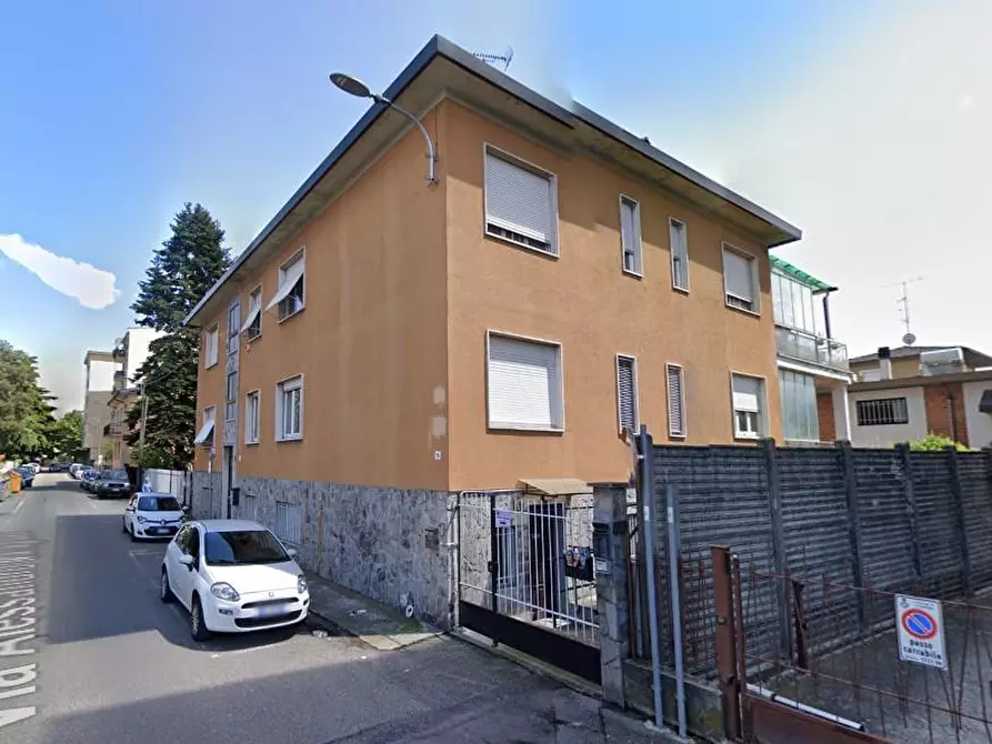 locale di sgombero in vendita a Voghera