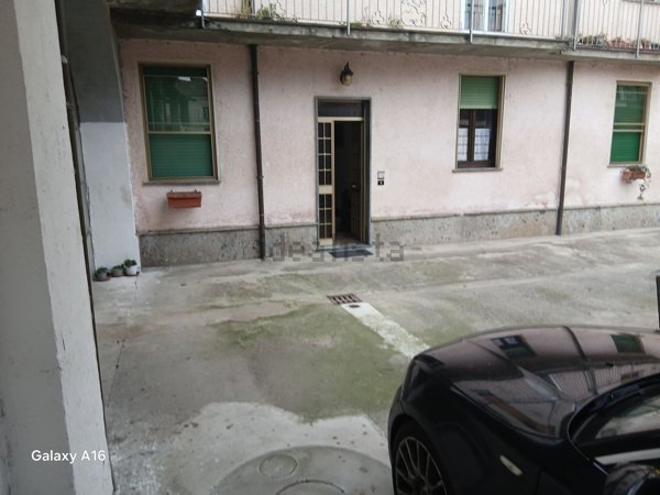 appartamento in vendita a Voghera in zona Medassino