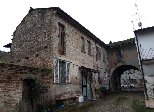 appartamento in vendita a Voghera in zona Campoferro