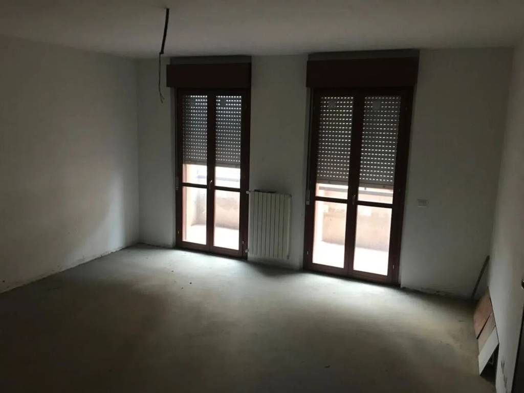 appartamento in vendita a Voghera in zona Medassino