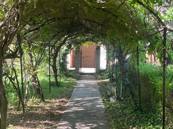 casa indipendente in vendita a Voghera