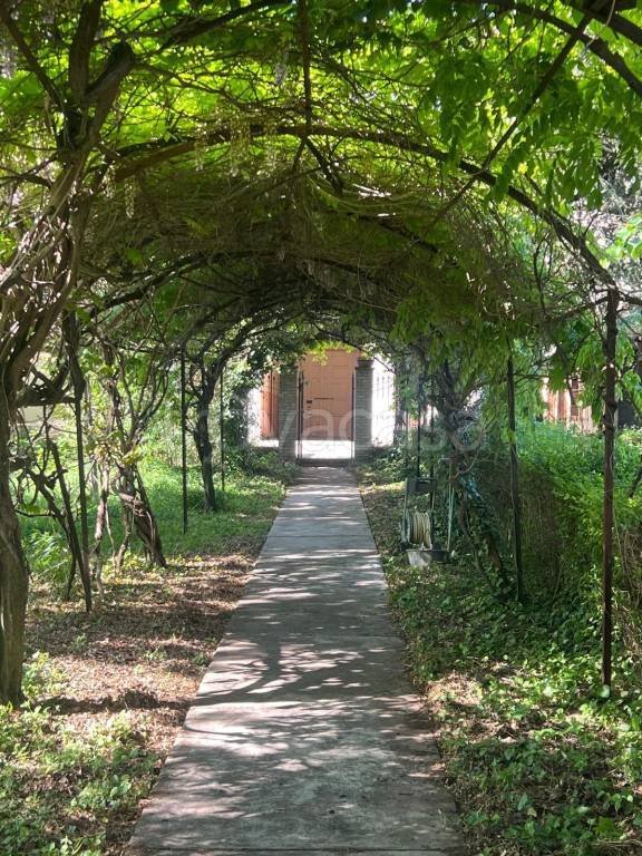 casa indipendente in vendita a Voghera