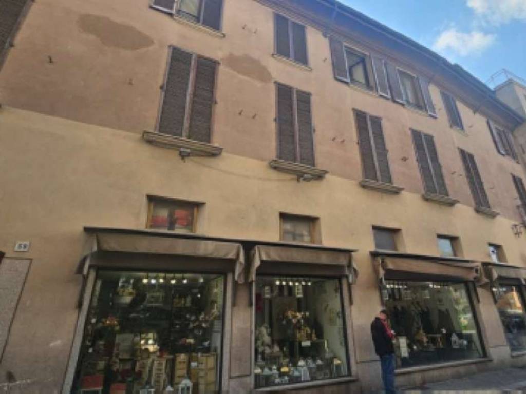 ufficio in vendita a Voghera