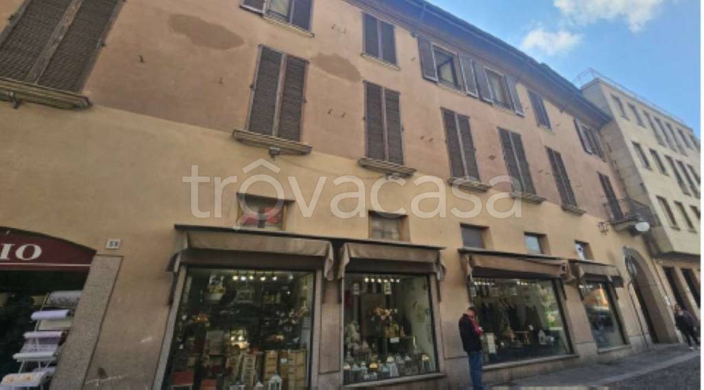 ufficio in vendita a Voghera
