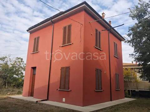 casa indipendente in vendita a Voghera in zona Valle