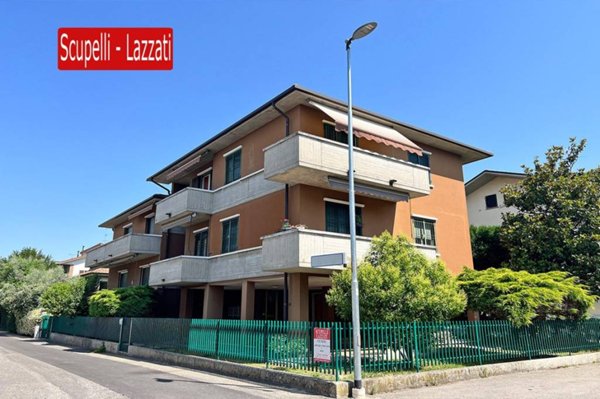 appartamento in vendita a Voghera in zona Medassino