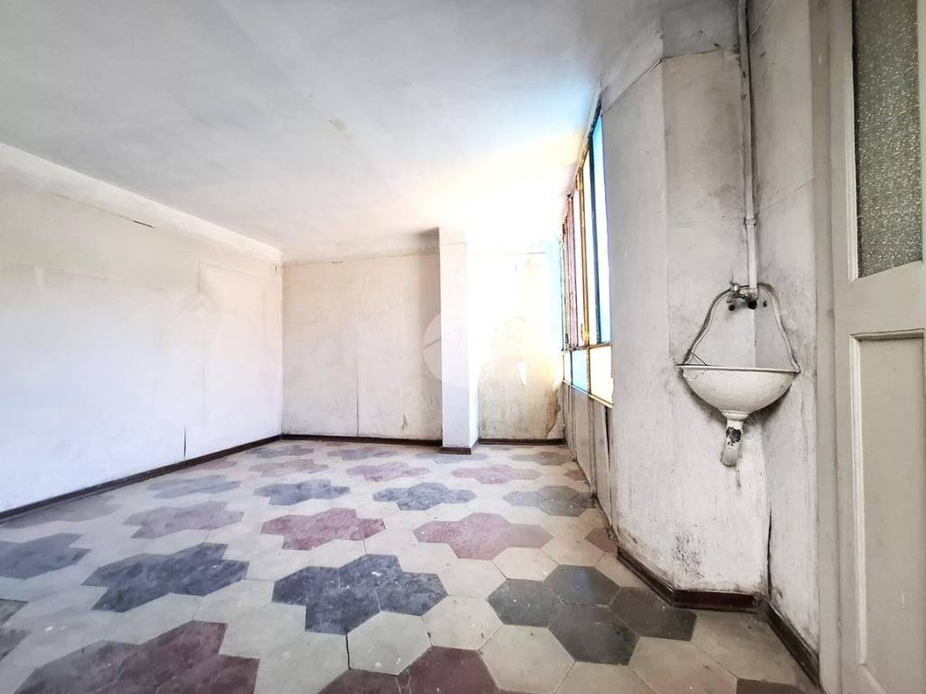 intera palazzina in vendita a Voghera