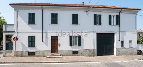 casa indipendente in vendita a Voghera