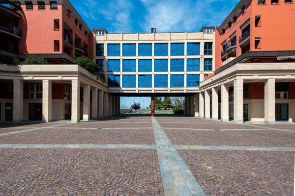 negozio in vendita a Voghera in zona Campoferro