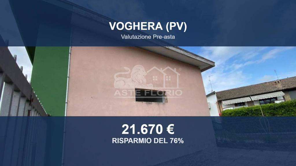 negozio in vendita a Voghera in zona Valle