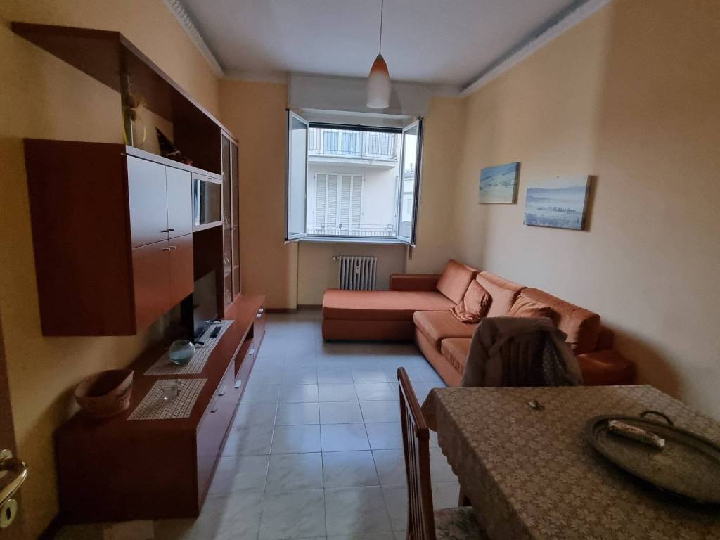 intera palazzina in vendita a Voghera