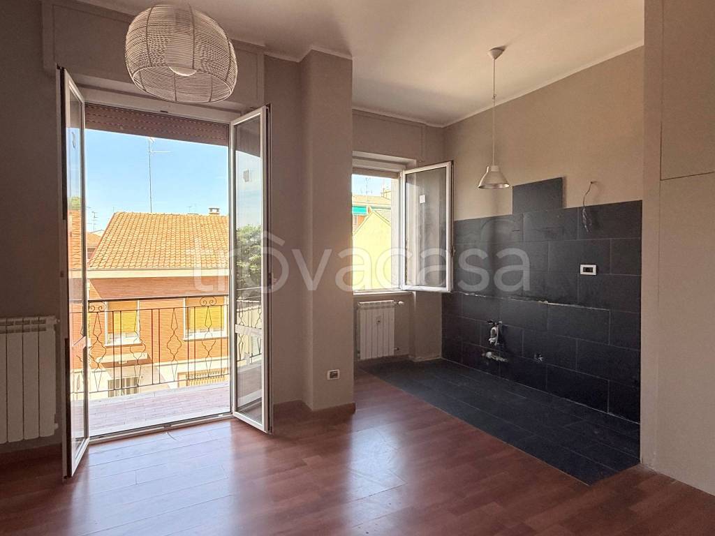 appartamento in vendita a Voghera in zona Medassino