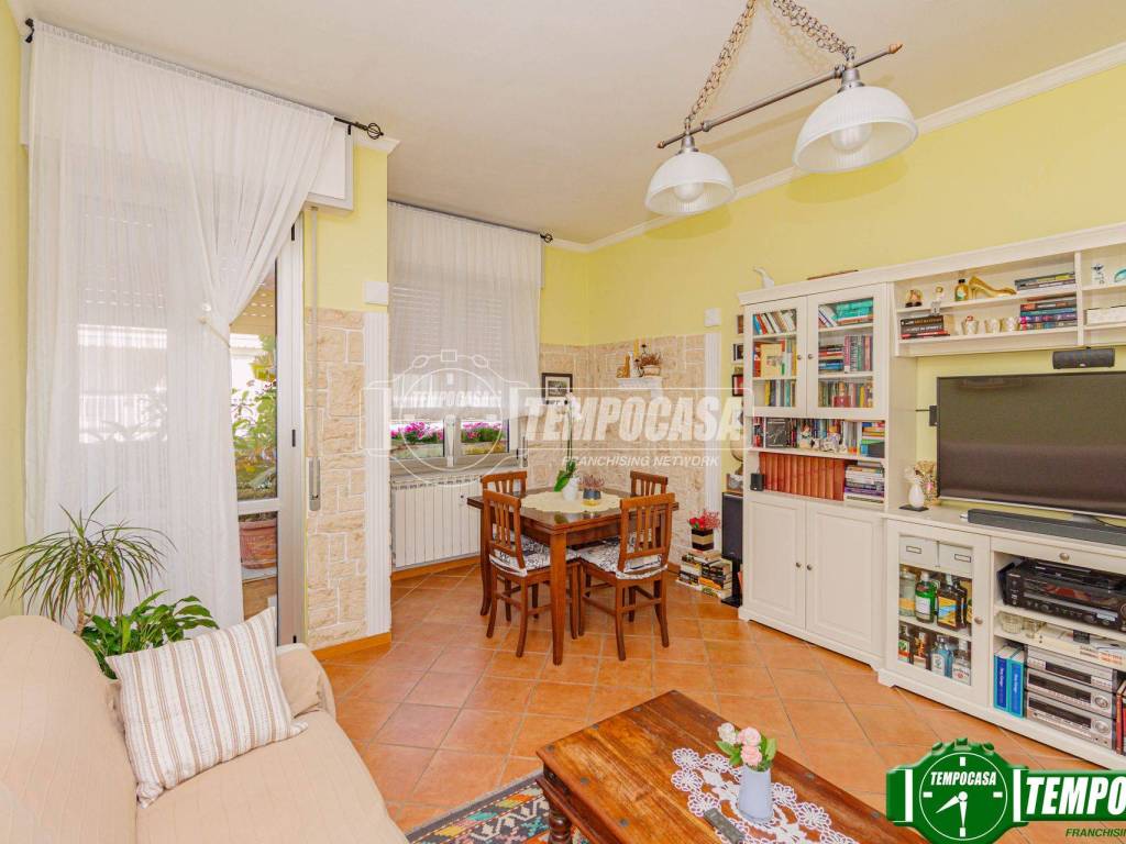 appartamento in vendita a Voghera in zona Valle