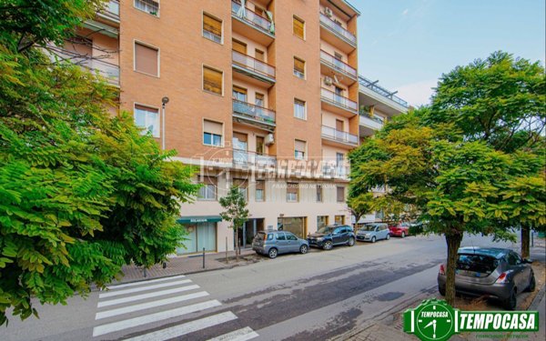 appartamento in vendita a Voghera in zona Medassino