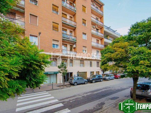 appartamento in vendita a Voghera in zona Medassino