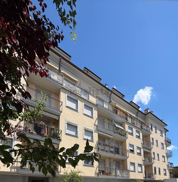 appartamento in vendita a Voghera in zona Medassino