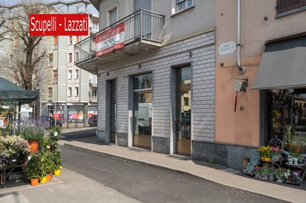 negozio in vendita a Voghera