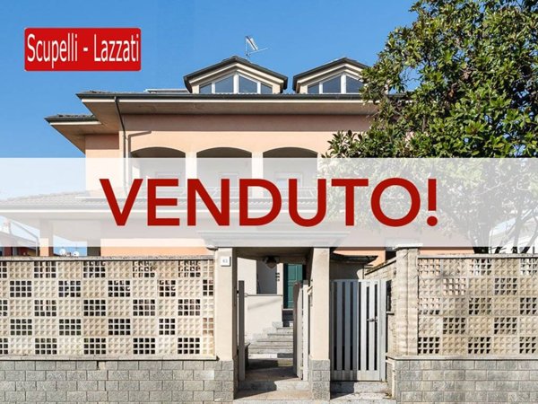 casa indipendente in vendita a Voghera in zona Medassino