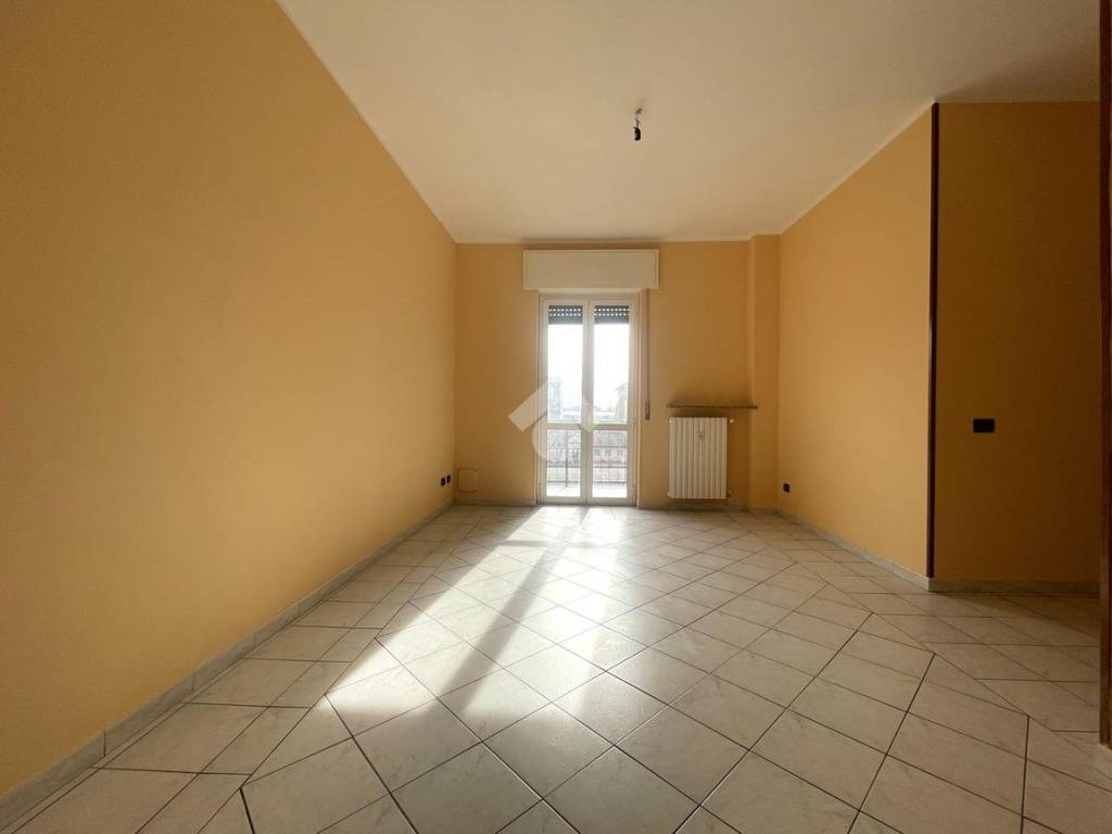 appartamento in vendita a Voghera in zona Medassino