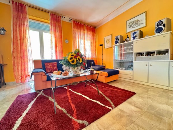appartamento in vendita a Voghera in zona Medassino