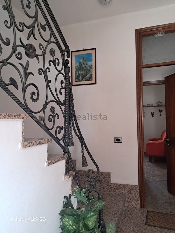 appartamento in vendita a Voghera in zona Valle