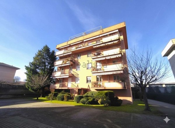 appartamento in vendita a Voghera in zona Medassino