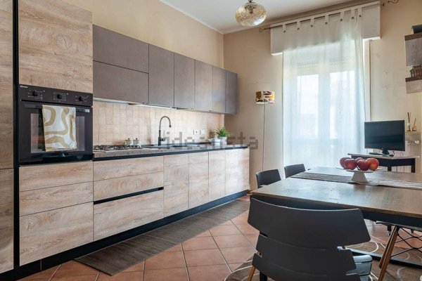 appartamento in vendita a Voghera in zona Medassino