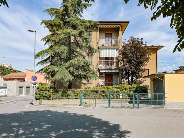 appartamento in vendita a Voghera in zona Medassino