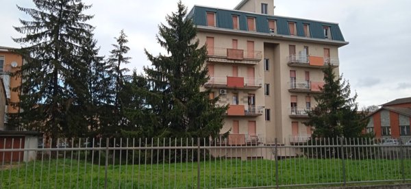 appartamento in vendita a Voghera in zona Medassino