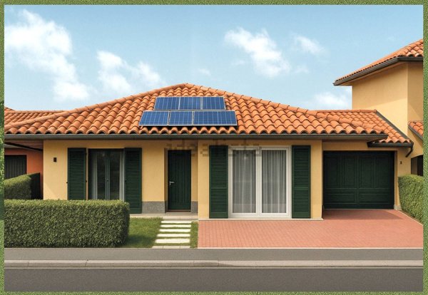casa indipendente in vendita a Voghera
