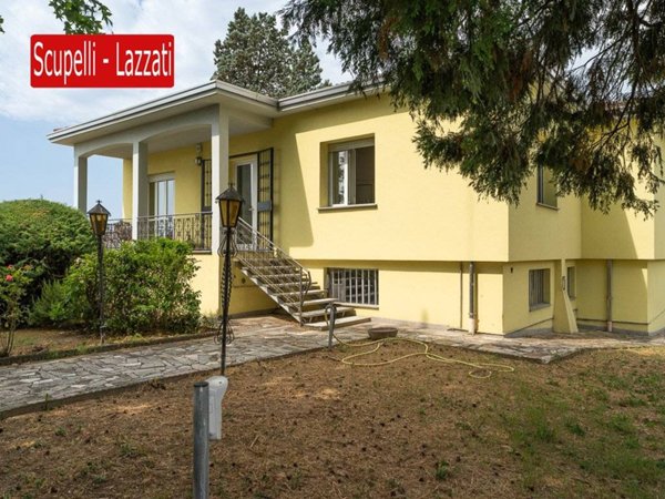 casa indipendente in vendita a Voghera