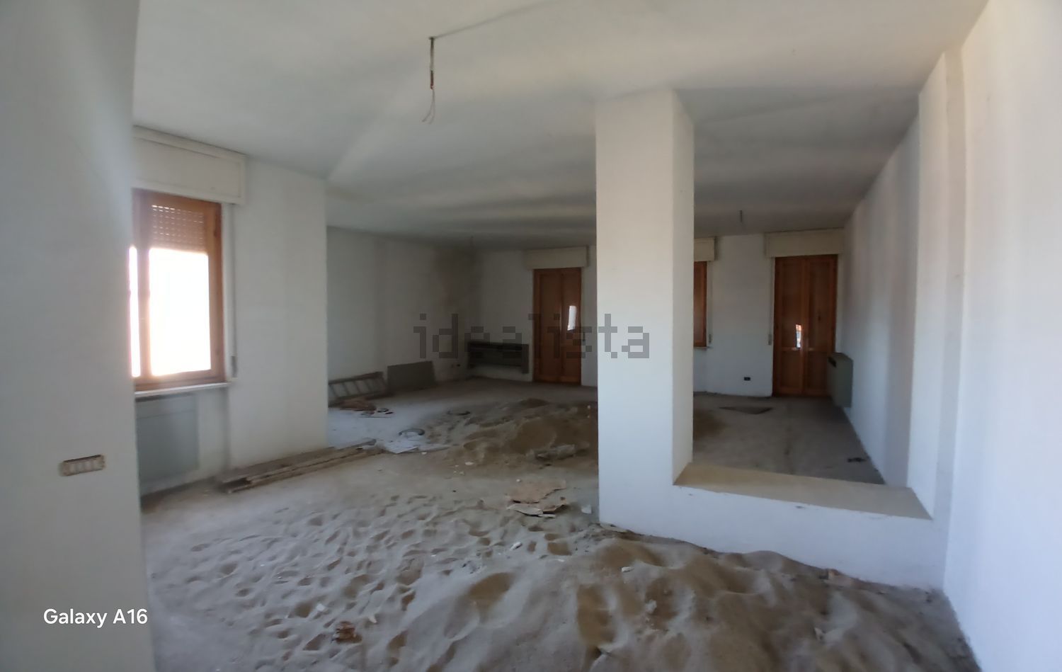 appartamento in vendita a Voghera in zona Medassino