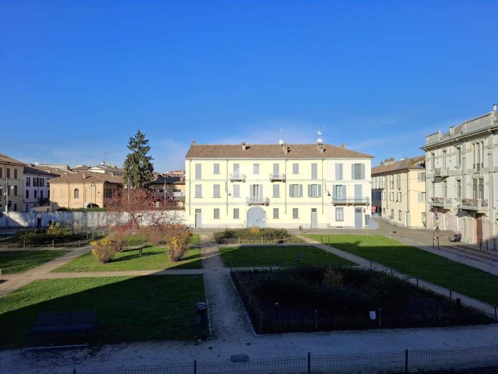 appartamento in vendita a Voghera in zona Campoferro