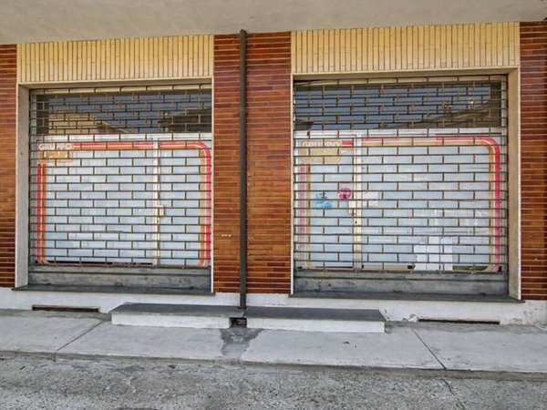 negozio in vendita a Voghera in zona Medassino