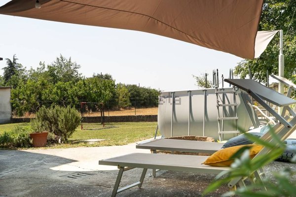 casa indipendente in vendita a Voghera in zona Valle