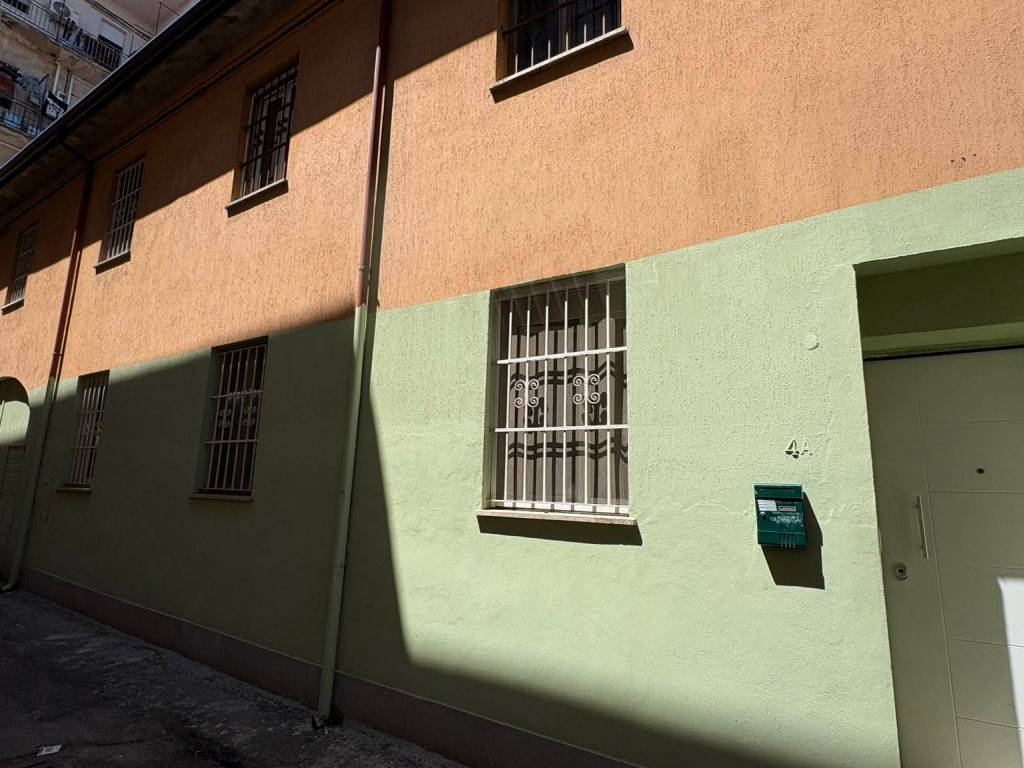 casa indipendente in vendita a Voghera