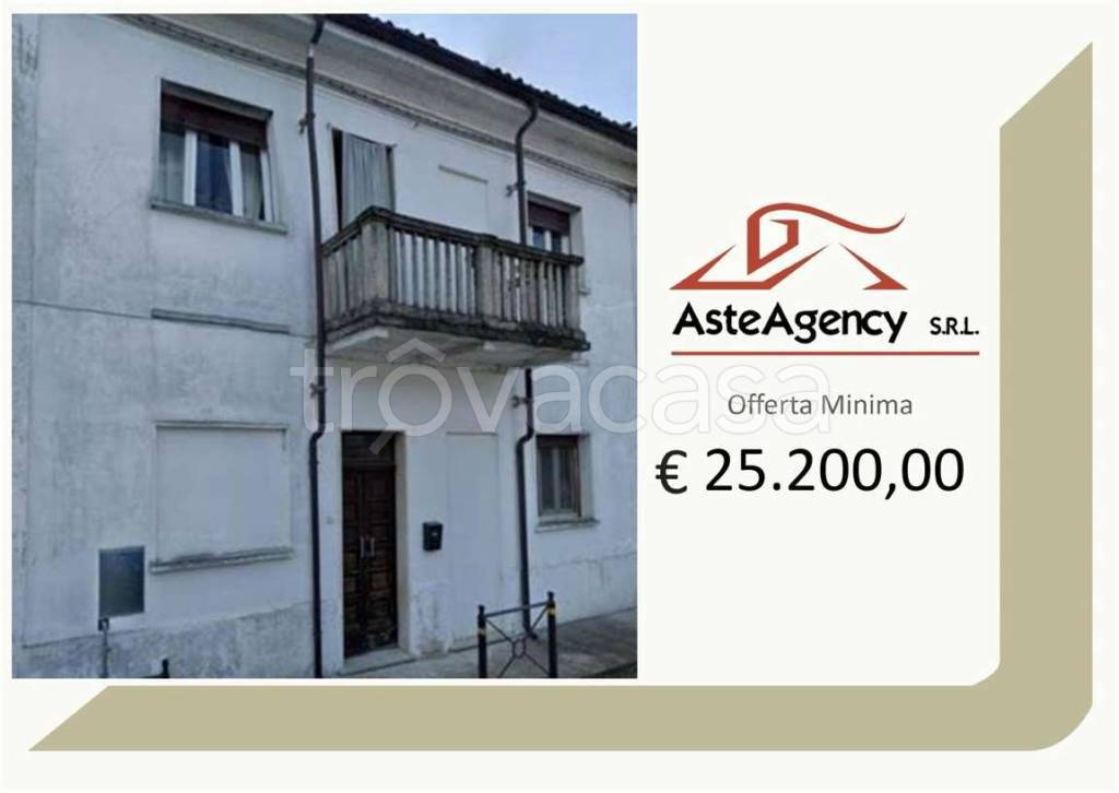 appartamento in vendita a Voghera in zona Oriolo