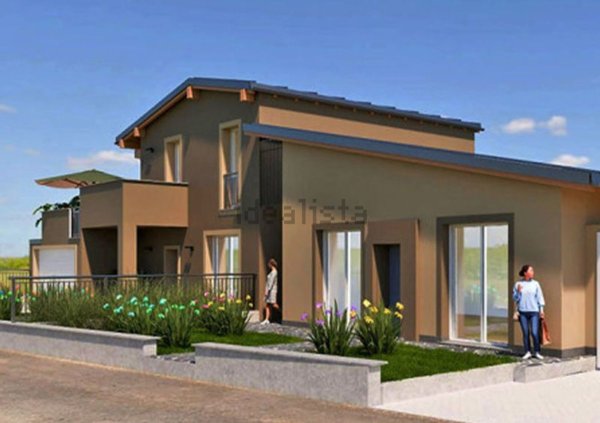 casa indipendente in vendita a Voghera